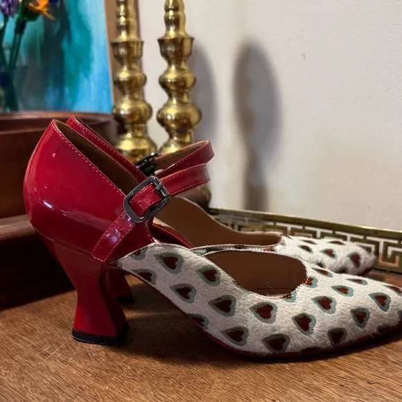 John Fluevog POSER
LILY ROSE
D’ORSAY MARY JANE HEEL Heart Shoes - Picture 6 of 12